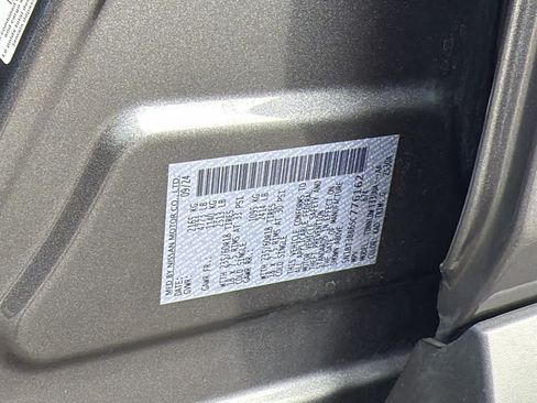 Used 2025 Nissan Rogue SV AWD/4WD image 30