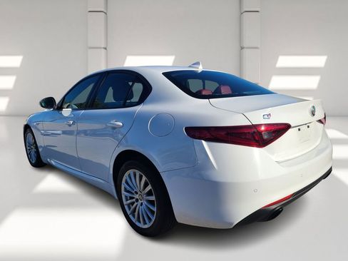Used 2022 Alfa Romeo Giulia Sprint image 6