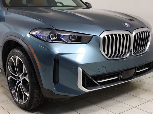 Used 2024 BMW X5 xDrive40i w/ Premium Package image 37