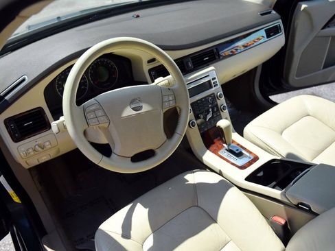 Used 2008 Volvo XC70 3.2 AWD/4WD image 18