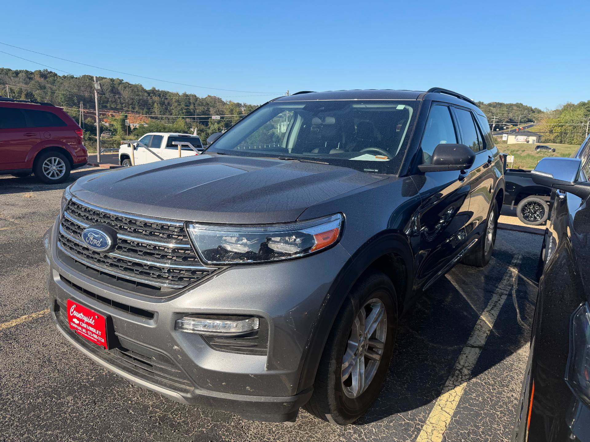 Used 2023 Ford Explorer XLT w/ Equipment Group 202A AWD/4WD image 5