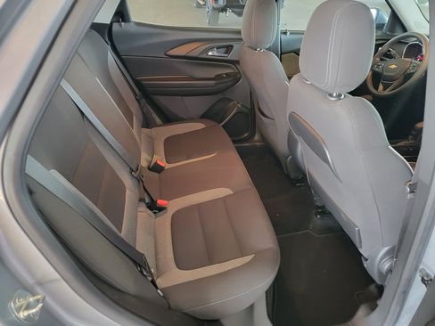 Used 2023 Chevrolet TrailBlazer LT AWD/4WD image 7