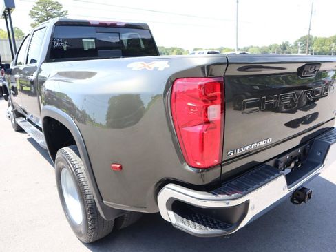 Used 2022 Chevrolet Silverado 3500 LTZ w/ LTZ Convenience Package AWD/4WD image 7