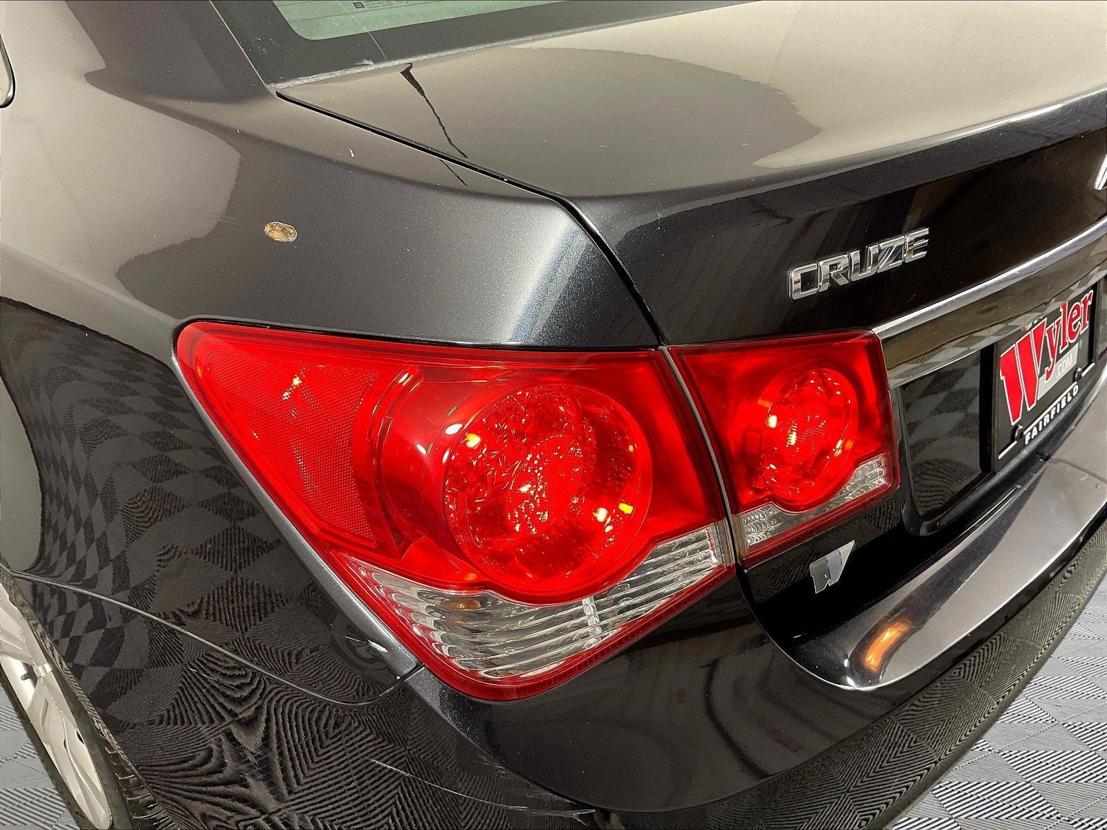 Used 2014 Chevrolet Cruze LS FWD image 22