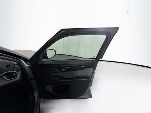 Used 2025 Chevrolet TrailBlazer LT image 31