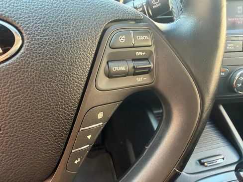 Used 2015 Kia Forte EX w/ Premium Package FWD image 16