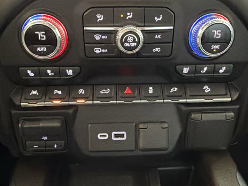 Used 2021 GMC Sierra 1500 SLT w/ SLT Premium Plus Package image 41