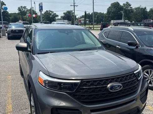 Certified 2021 Ford Explorer 4WD image 2