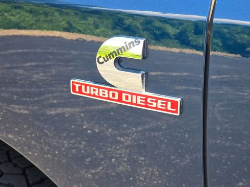 Used 2023 RAM 2500 Laramie AWD/4WD image 13