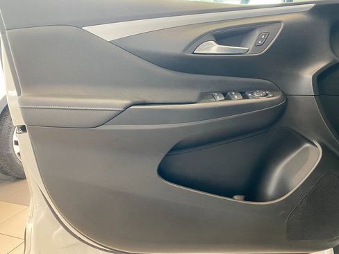 Used 2024 Buick Envista Preferred w/ Convenience I Package image 8