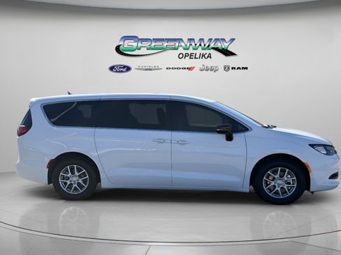 New 2026 Chrysler Voyager LX FWD image 15