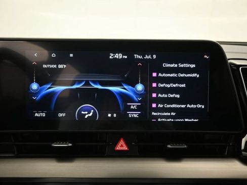 Used 2025 Kia Sportage EX FWD image 18
