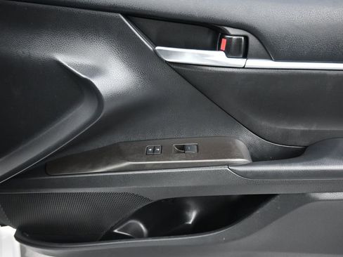 Used 2023 Toyota Camry SE image 38