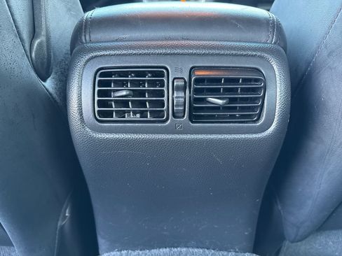 Used 2011 INFINITI G37 x Sedan w/ Premium Pkg AWD/4WD image 39