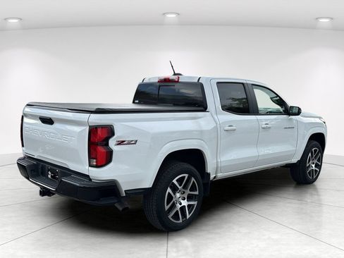 Used 2023 Chevrolet Colorado Z71 w/ Z71 Convenience Package 2 AWD/4WD image 4