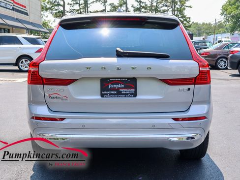 Used 2023 Volvo XC60 B5 Plus w/ Climate Package AWD/4WD image 5