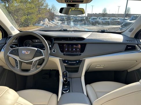 Used 2023 Cadillac XT5 Premium Luxury w/ LPO, Floor Liner Package image 9