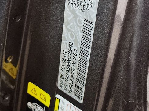 Used 2022 Jeep Wrangler Sport S image 12