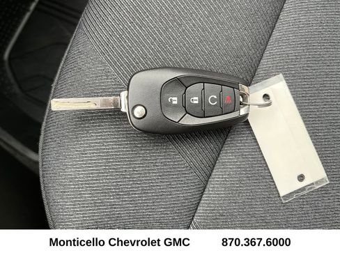 Used 2025 Chevrolet Trax LS w/ LS Convenience Package image 21