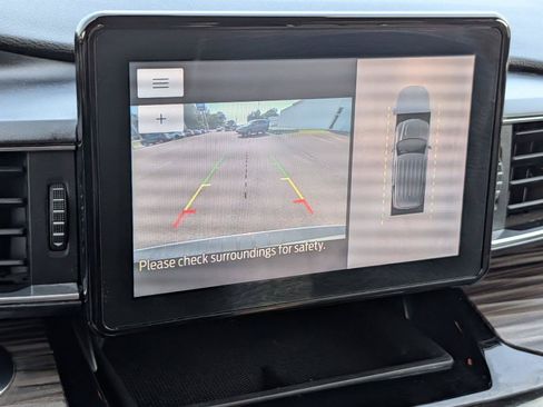 Used 2021 Ford Explorer Limited w/ Equipment Group 301A RWD image 18