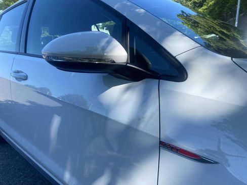Used 2019 Volkswagen GTI SE FWD image 31