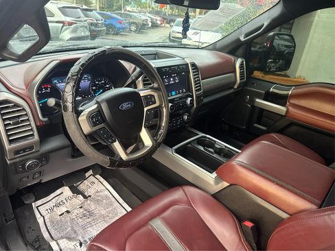 Used 2019 Ford F350 Platinum w/ Platinum Ultimate Package AWD/4WD image 28
