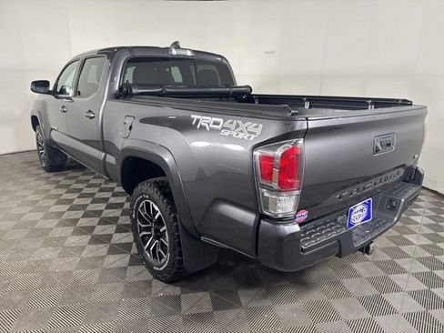 Used 2020 Toyota Tacoma w/ TRD Off-Road Package image 16