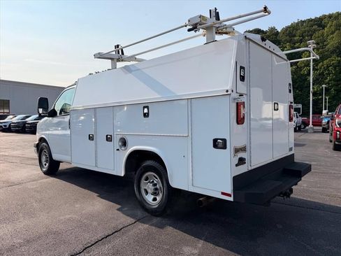 Used 2019 Chevrolet Express 3500 w/ Power Convenience Package RWD image 14