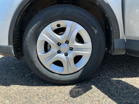 Used 2018 Toyota RAV4 LE w/ Carpet Mat Package FWD image 26
