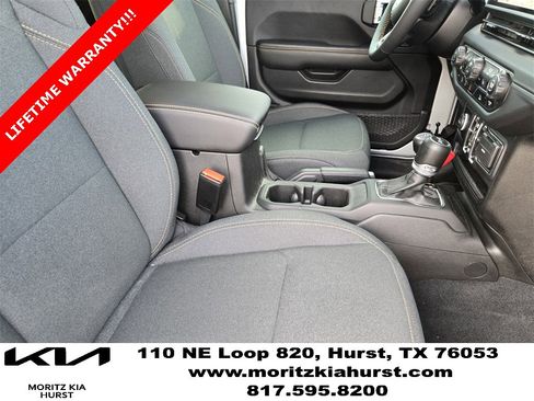 Used 2024 Jeep Wrangler Sahara w/ Technology Group image 19