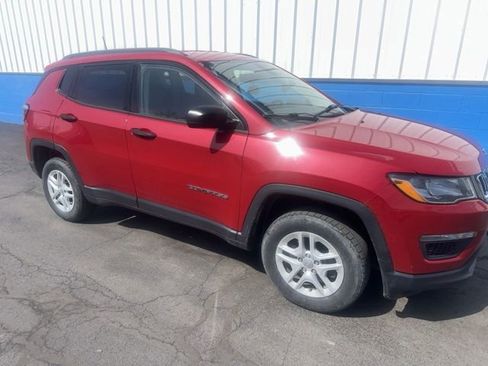 Used 2018 Jeep Compass Sport w/ Cold Weather Group AWD/4WD image 2