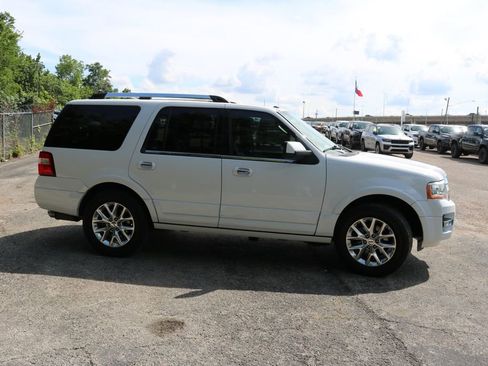 Used 2017 Ford Expedition Limited w/ Equipment Group 301A RWD image 6
