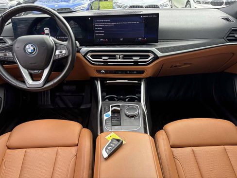 Used 2023 BMW i4 eDrive35 w/ Premium Package RWD image 29