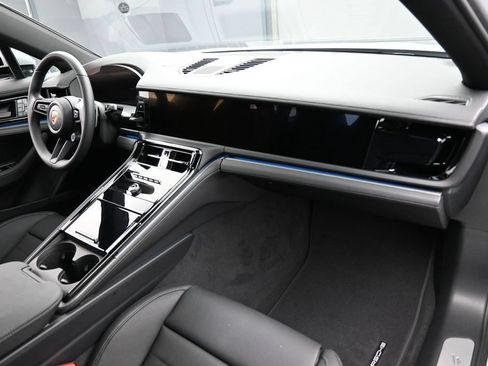 New 2026 Porsche Panamera 4 AWD/4WD image 31