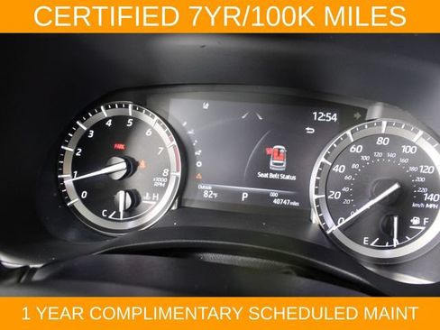 Used 2022 Toyota Highlander XLE AWD/4WD image 24