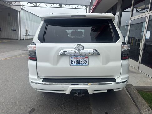 Used 2019 Toyota 4Runner Limited AWD/4WD image 10