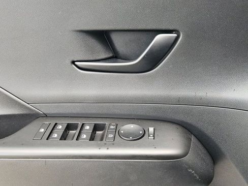 Used 2025 Hyundai Kona SEL image 15