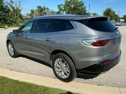 Used 2023 Buick Enclave Essence w/ Experience Buick Package AWD/4WD image 4