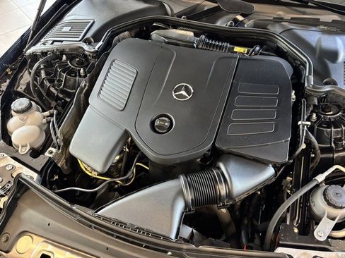 Certified 2025 Mercedes-Benz CLE 300 4MATIC Coupe image 40