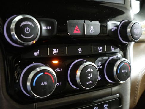 Used 2022 RAM 2500 Limited image 26