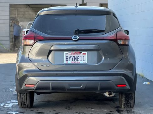 Used 2021 Nissan Kicks S image 8