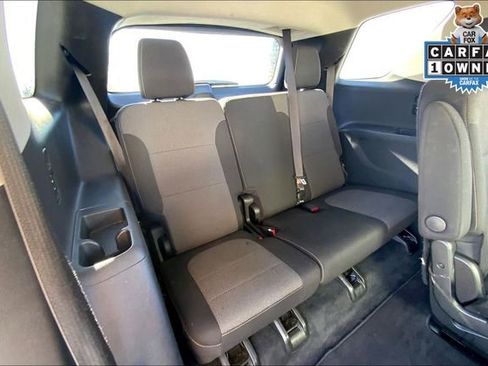 Used 2021 Chevrolet Traverse LT FWD image 27