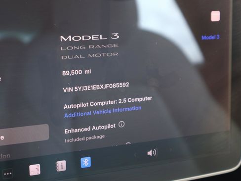 Used 2018 Tesla Model 3 Long Range image 23