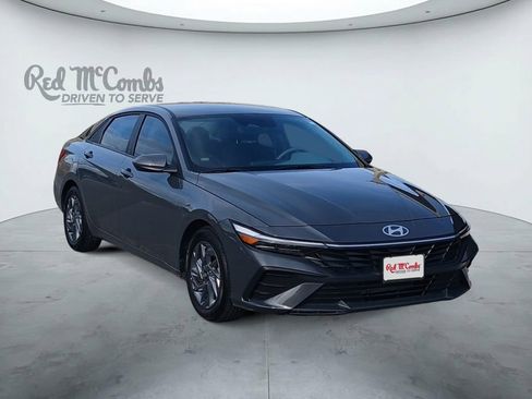 Used 2024 Hyundai Elantra SEL FWD image 7