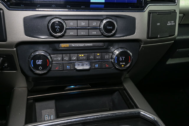 Used 2022 Ford F350 Lariat w/ Chrome Package AWD/4WD image 21
