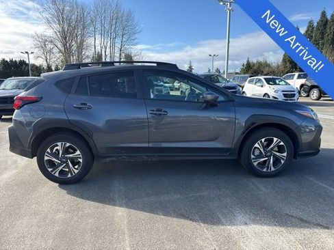 Used 2024 Subaru Crosstrek 2.0i Premium w/ Crosstrek Mirror Package image 8