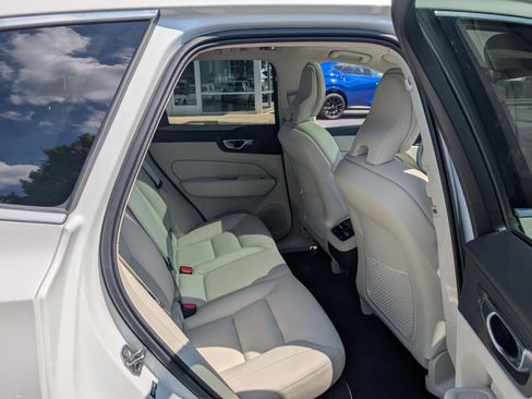 Used 2020 Volvo XC60 T6 Inscription AWD/4WD image 12