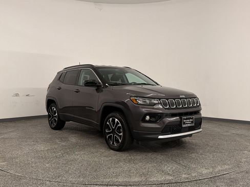 Used 2022 Jeep Compass Limited AWD/4WD image 6