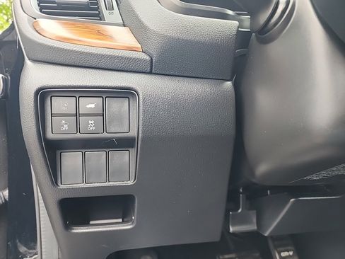 Used 2018 Honda CR-V Touring image 29