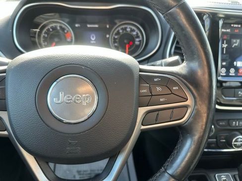 Used 2020 Jeep Cherokee Limited image 21